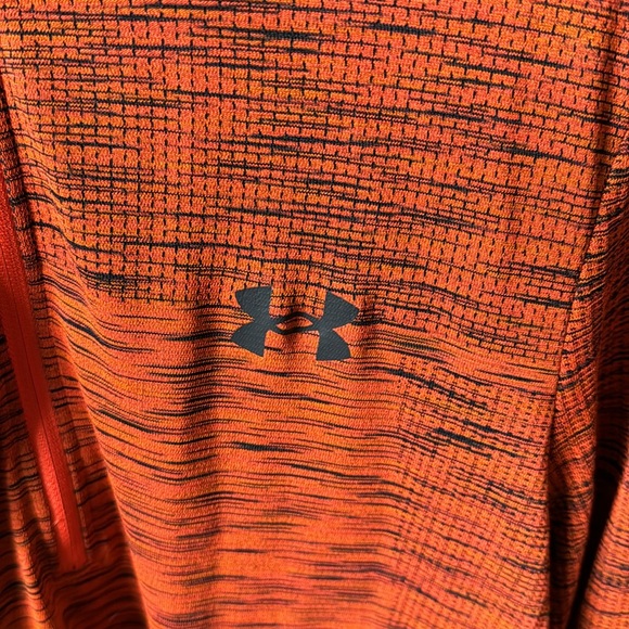 Under Armour Long-sleeve - Picture 2 of 5